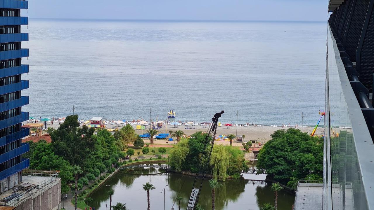Deluxe Hotel Room In The Heart Of Batumi Orbi City A Block Dış mekan fotoğraf